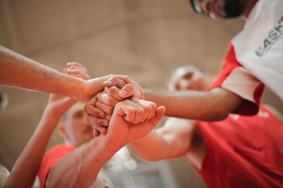 Illustration of a group of diverse people standing together, symbolizing leadership and teamwork